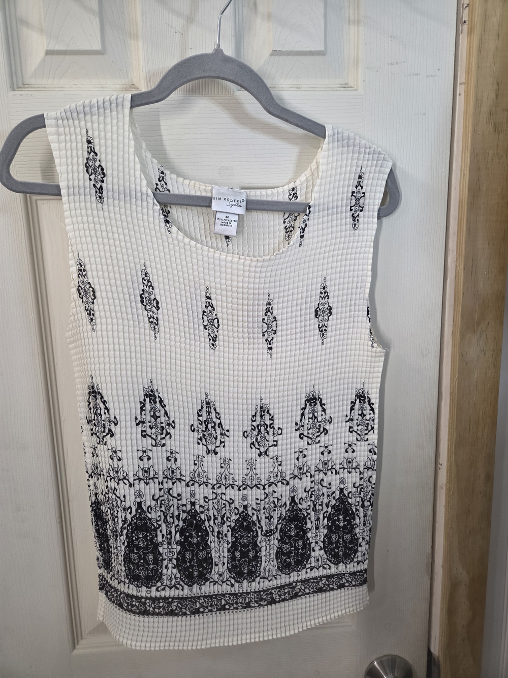 Popcorn tank top Kim Rogers White Sleeveless Printed Camisole Crinkle #0219